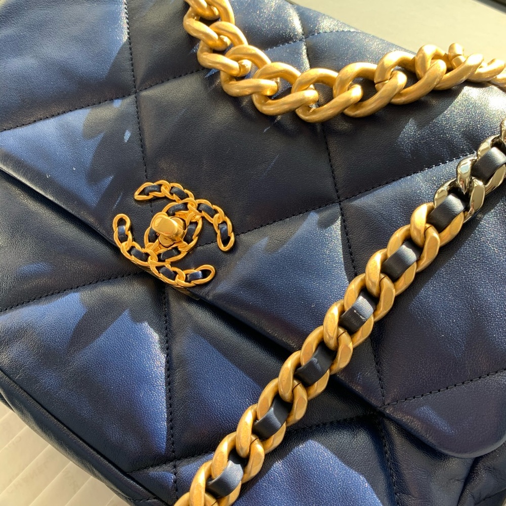 SOLD ON IG: Chanel 19 20C Large Lambskin Flap Bag - Picture 5 of 7